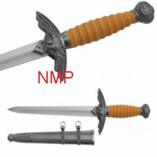 A Collectors World War 2 Naval Officers Dagger (1071)